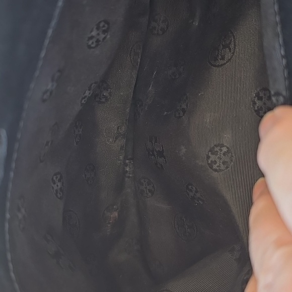 Tory Burch Black Willa Quilted Leather Tote/Shoulder Bag w/ Black L.& Gold Chain - Picture 6 of 13